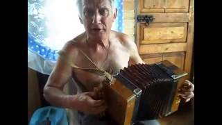 Трофейная гармонь а мужик выделывае такое