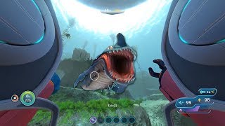 Subnautica: Scared Boy Loves Prawn Suit