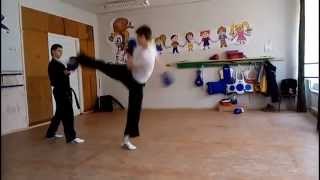 Тренируемся вместе. Совмещаем тренировки по кикбоксингу и тхэквондо xtreme martial arts