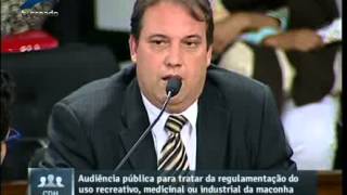 Cristovam diz que não vai se submeter a pressões de grupos sobre a regulamentação de usos da maconha