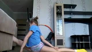 Моя гимнастика в 9 лет./Читайте описание....