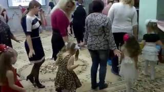 Играем с мамами и бабушками "Летчики, на аэродром" Автор игры Ирина Холодная