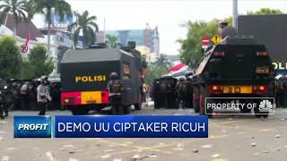 Ricuh, Pendemo Menuntut Presiden Jokowi Untuk Terbitkan PERPPU