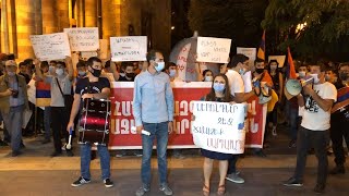 Молодежное крыло АРФД требует отставки министра образования Араика Арутюняна