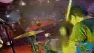 Simple Plan - Where is the Love (Mtv's New Years Eve 2004)