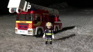 ? PLAYMOBIL FEUERWEHR EINSATZ IM SCHNEE - PLAYMOBIL RC Feuerwehr Film deutsch (von Spielzeug SV)