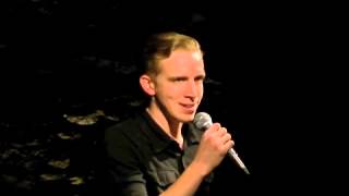 Gavin Rohrer singing 'When The Sun Comes Out'