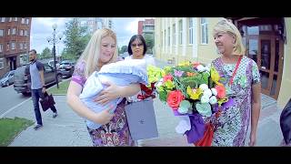 Красивая встреча в роддоме Москва. Видеосъемка выписки из роддома