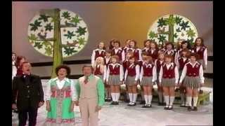 Hellberg-Duo, Fred Bertelmann & Westfälische Nachtigallen - Medley Wanderlieder 1975
