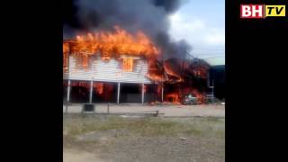 3 rumah terbakar, 15 tinggal sehelai sepinggang