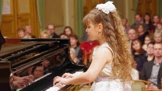 Плешакова Мария-Луиза (8лет) В.А. Моцарт Рондо