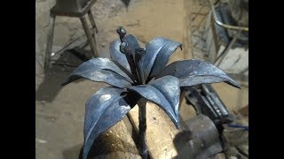 Кованная лилия. Мастерская "Дом Кузнеца".
