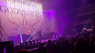 Godsmack- Under Your Scars live!