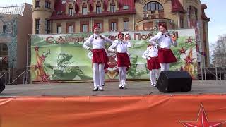 Танец с балалайками