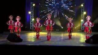"Дівочі посиденьки" фестиваль " ЗІРКОВИЙ ПАРАД 2017" ансамбль "Веселка " м.Сокаль