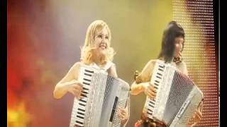 As Bonitona da Sanfona - Grupo Nevesti tocando Can Can