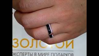 Кольцо из золота с керамической вставкой и фианитами