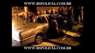 Colisão auto anteparo na Dom Geraldo Pellanda em Ponta Grossa