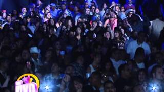 Julion Alvarez bien acompañado en su concierto en el Nokia Theatre. "EN VIVO"