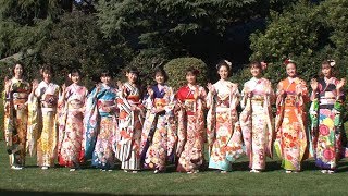 オスカー美女11人が晴れ着姿を披露