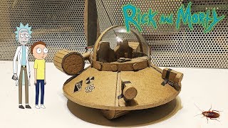 Как сделать Летающую тарелку Рика и Морти из лампочки и картона