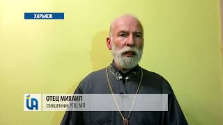Батюшка ездит по кладбищу на джипе