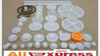 Пластиковые шестеренки .Toy car accessories