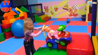 ✔ Кукла Ненуко и Ярослава на прогулке в Детском Развлекательном Центре. Nenuco Doll and Yaroslava ✔