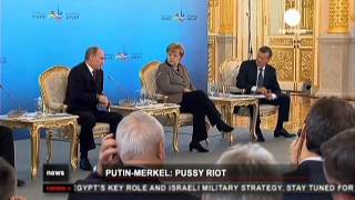Меркель Путину о Пуси Райт