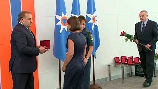 Ордена Мужества вручены родным экипажа погибшего в Иркутской области Ил-76.