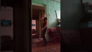 я иду какать в туалет...