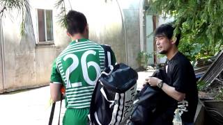 須賀監督に質問する岸将太選手