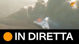 Vulcano alle Canarie, la lava arriva nell’Oceano