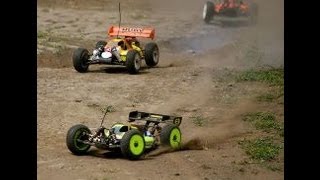 Carrera de mini coches de gasolina a radio control rc