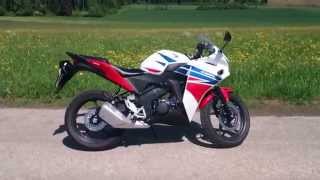 Honda CBR 125 R Tricolor (2015) - Walkaround