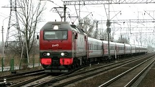 Электровоз ЭП2к-210 с пассажирским / Elloc EP2k-210 with passenger train