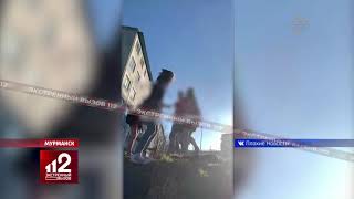 Гопник избивает девушек-неформалок. Видео!