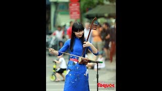 Mang âm nhạc truyền thống ra phố đi bộ Hồ Gươm