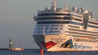 AIDAdiva in Warnemünde 08.05.2015