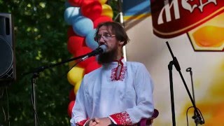 Александр Маточкин в Лавре. Сказка про зеркало и песенка.