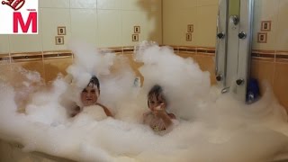 Пенная вечеринка для детей Эксперимент канистра пены для ванной полная ванна пены видео для детей