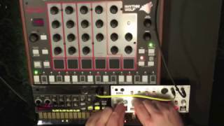 Akai Rhythm Wolf vs Korg Volca Bass & Beats