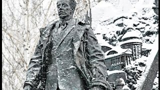 Открытие памятника Фарману Салманову в поселке Горноправдинск