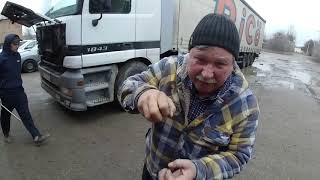 Мерседес актрос пригнали делать ручник в итоге сделал сидение )