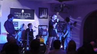 Up To Eleven - Memory Remains Cover - Metallica(Live Joy Pub)