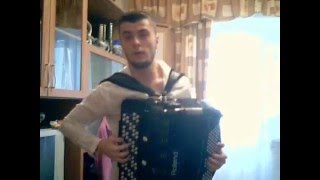 красивая игра на баяне)))))000