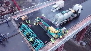 Укладка гусасфальта на запорожских мостах