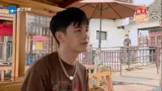 惊呆！"Hold住姐”谢依霖童年照大公开竟还给自己写“自传”？大胆谢依霖竟叫妈妈“猪”？《熟悉的味道3》第9期 花絮 20180722 【浙江卫视官方HD】