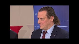 AKTUELL : S. KÖNIGER ( AFD ) , H.-J. SCHARFENBERG ( DIE LINKE ) , M. VON HALEM ( GRÜNE ) IM GESPRÄCH