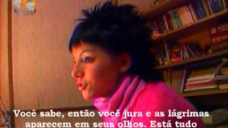 t.A.T.u. - Yulia Volkova Goes To The Doctor (Podnebesnaya 2004 Legendado)